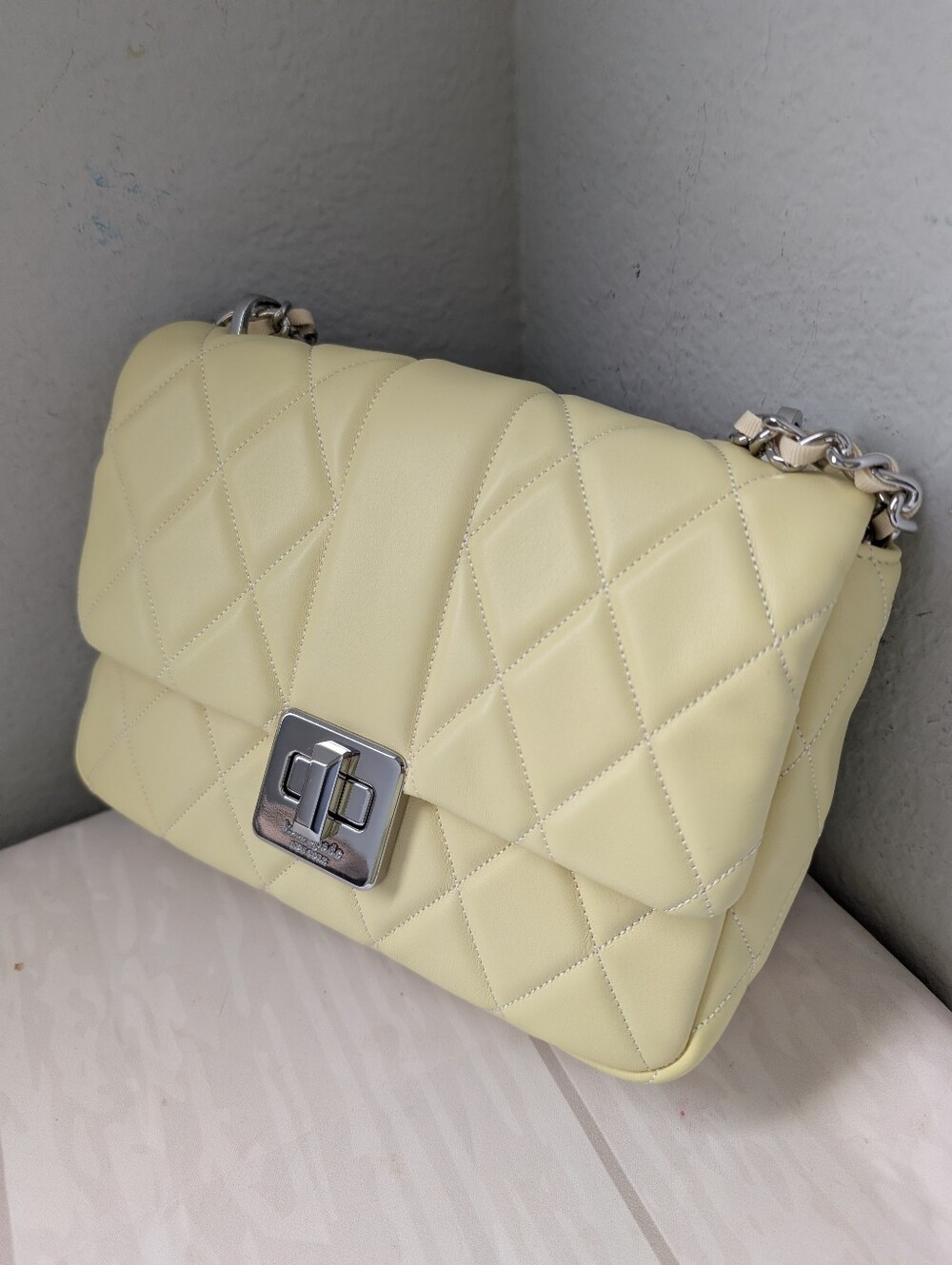 NWT Kate Spade Carey Quilted Small Leather Flap Shoulder Bag Crossbody Lemon - Picture 3 of 4